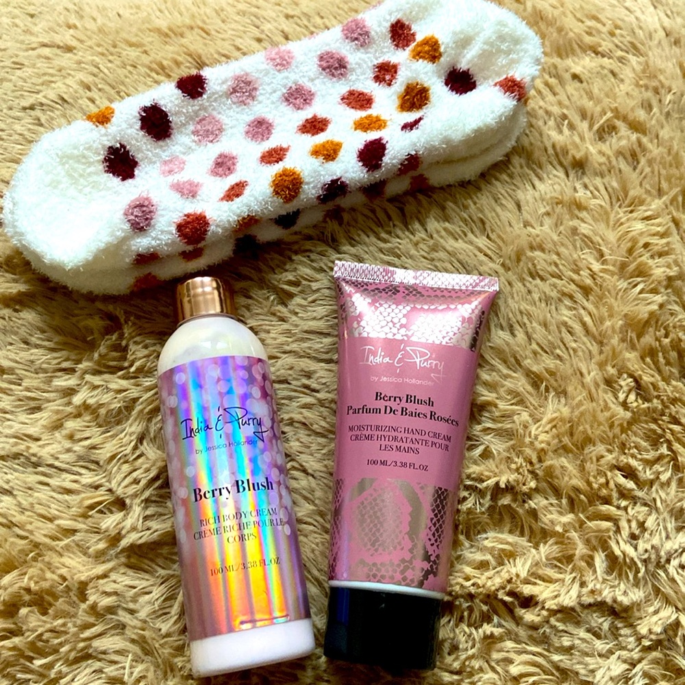 🆕 Hand cream, body lotion and sock set